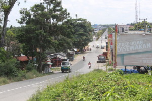 Jalan Dua Jalur Petung Akan Diperbaiki (Suherman – Hello Borneo)