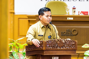 Pelaksana tugas Sekretaris Kabupaten Penajam Paser Utara, Tohar (Suherman - Hello Borneo)