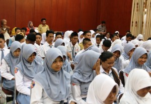 Para pelajar ikuti sosialisasi narkoba yang digelar BNK Penajam Paser Utara (Suherman - Hello Borneo)