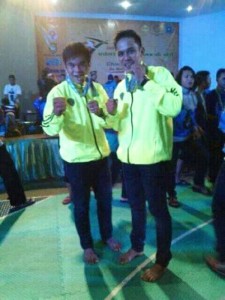 Muhsin dan Agus Maulana meraih mendali emas pada kejuaraan Sebelas Maret Internasional Pencak Silat Championship 2016 yang digelar di Kota Solo, Jawa Tengah (Alpian - Humas Setkab Penajam Paser Utara)