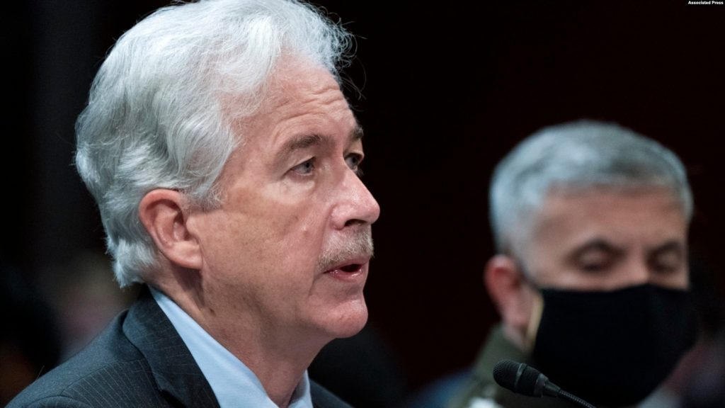Direktur CIA William Burns (kiri) dan Direktur Badan Keamanan Nasional AS Jenderal Paul Nakasone, memberikan kesaksian pada komite intelijen Kongres AS di Washington, pada 27 Oktober 2021. (Foto: AP/Jacquelyn Martin)