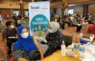 Kegiatan vaksinasi covid-19 dari Sequis. (Ist)