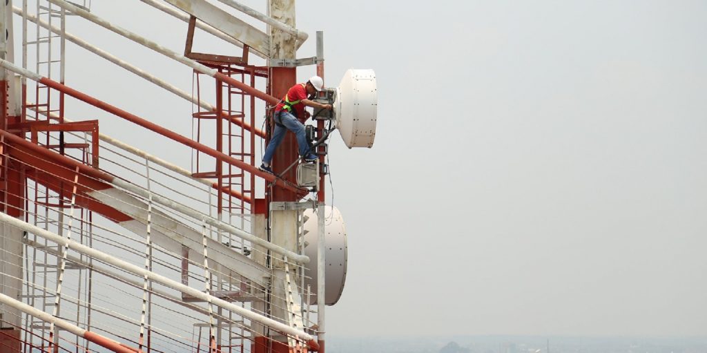 Telkomsel secara bertahap dan terukur melakukan peningkatan atau pengalihan layanan jaringan 3G ke 4G/LTE di seluruh wilayah. (Ist)