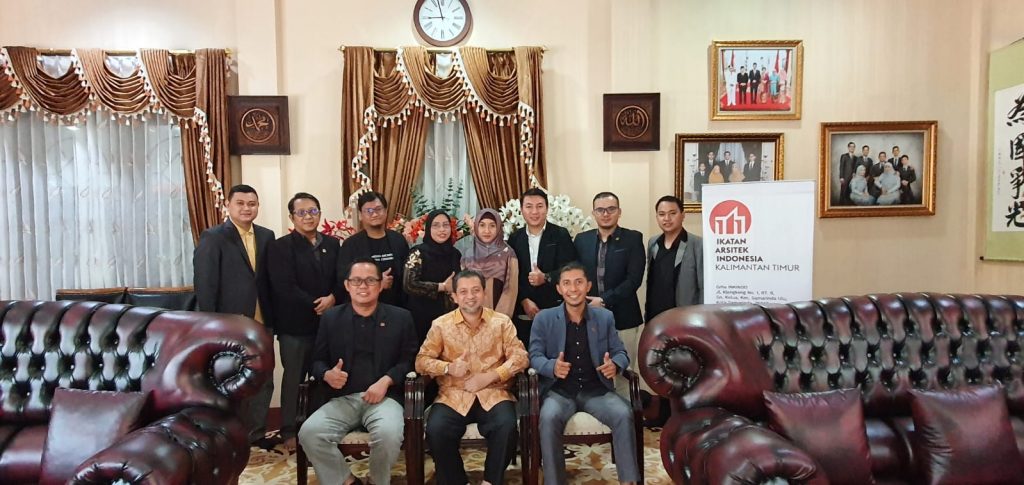 Wakil Gubernur Kalimantan Timur, Hadi mulyadi, saat menerima audiensi dan perkenalan Pengurus Ikatan Arsitek Indonesia (IAI) Kalimantan Timur  periode 2021-2024. (Ist)