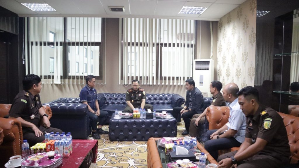 Kunjungan Kejari PPU ke DPRD Kabupaten PPU. (ESY)