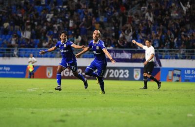 Pemain Persiba Balikpapan berhasil melesakkan tiga gol ke galant pertahanan Deltras FC. (Ist)