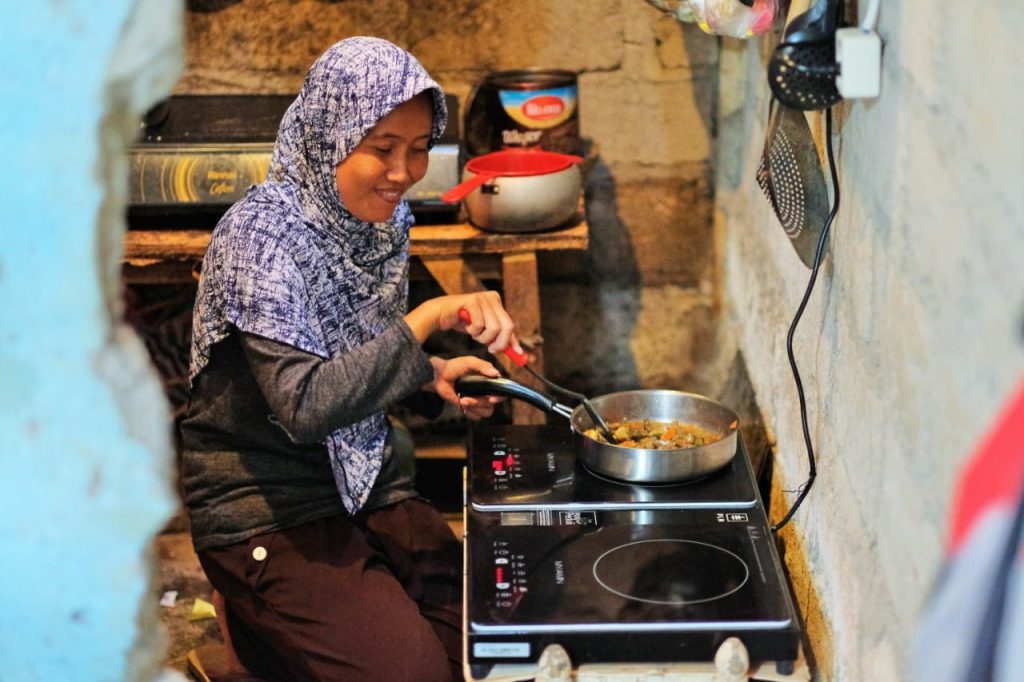 Di tengah proyek jaringan gas, rencana proyek kompor listrik layak dipertanyakan. (Ist)