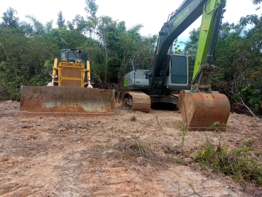 Alat berat untuk melakukan pertajmbangan. (Ist)