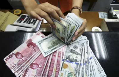 Bank Indonesia menaikkan suku bunga acuannya sebesar 50 basis poin untuk bulan kedua berturut-turut pada hari Kamis (20/10). (Foto: Antara via Reuters)