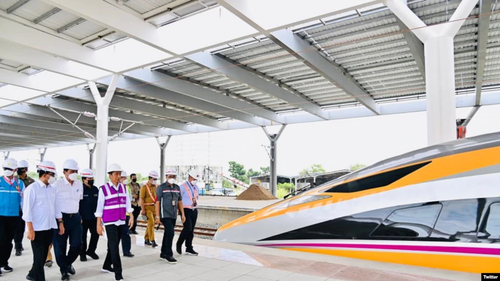 Proyek KCJB Capai 88,8 Persen, Presiden Jokowi berharap tumbuhnya ekonomi baru. (Twitter/@setkabgoid)