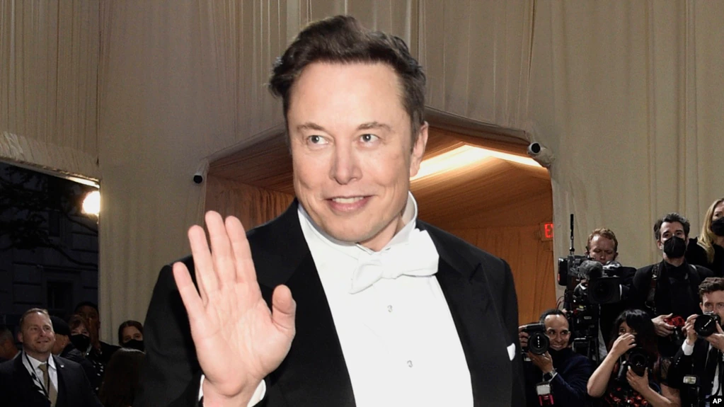 Elon Musk: SpaceX menghabiskan hampir $20 juta per bulan untuk memelihara layanan satelit di Ukraina selama perang dengan Rusia (foto: dok).