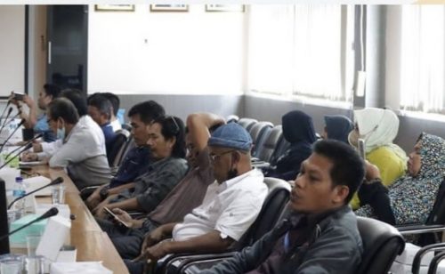 Mediasi atas perselisihan kerja antara karyawan dan PT Benua Taka Wailawi. (ESY)