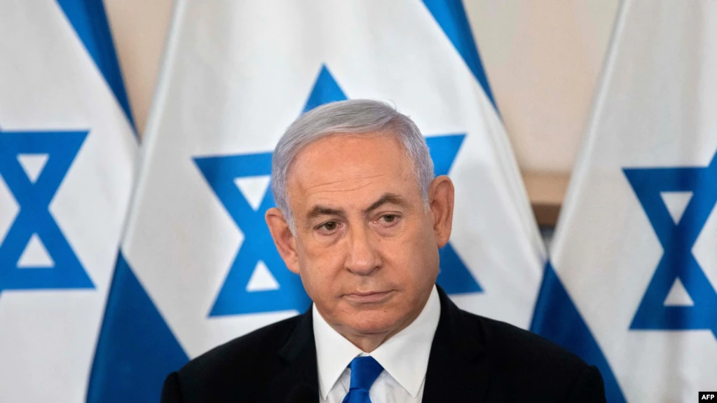 FILE - Perdana Menteri Israel Benjamin Netanyahu dalam pengarahan singkat di pangkalan militer Hakirya di Tel Aviv, 19 Mei 2021.