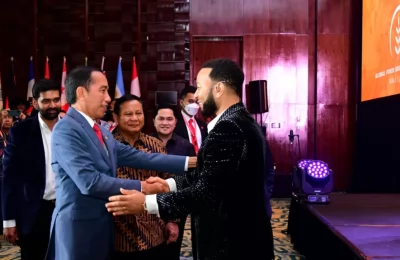 John Legend ikut meriahkan pemberian Anugerah Global Citizen Award pada Jokowi, 13 November 2022. (COURTESY PHOTO. SETPRES RI)