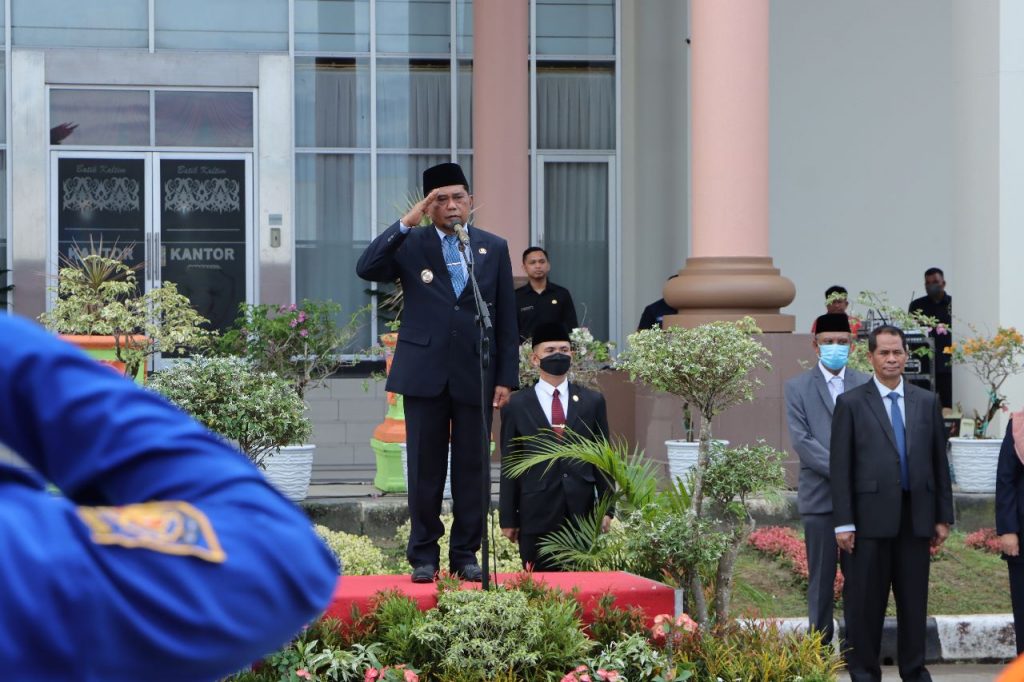 Bupati Penajam Paser Utara, Hamdam Pongrewa. (ESY)
