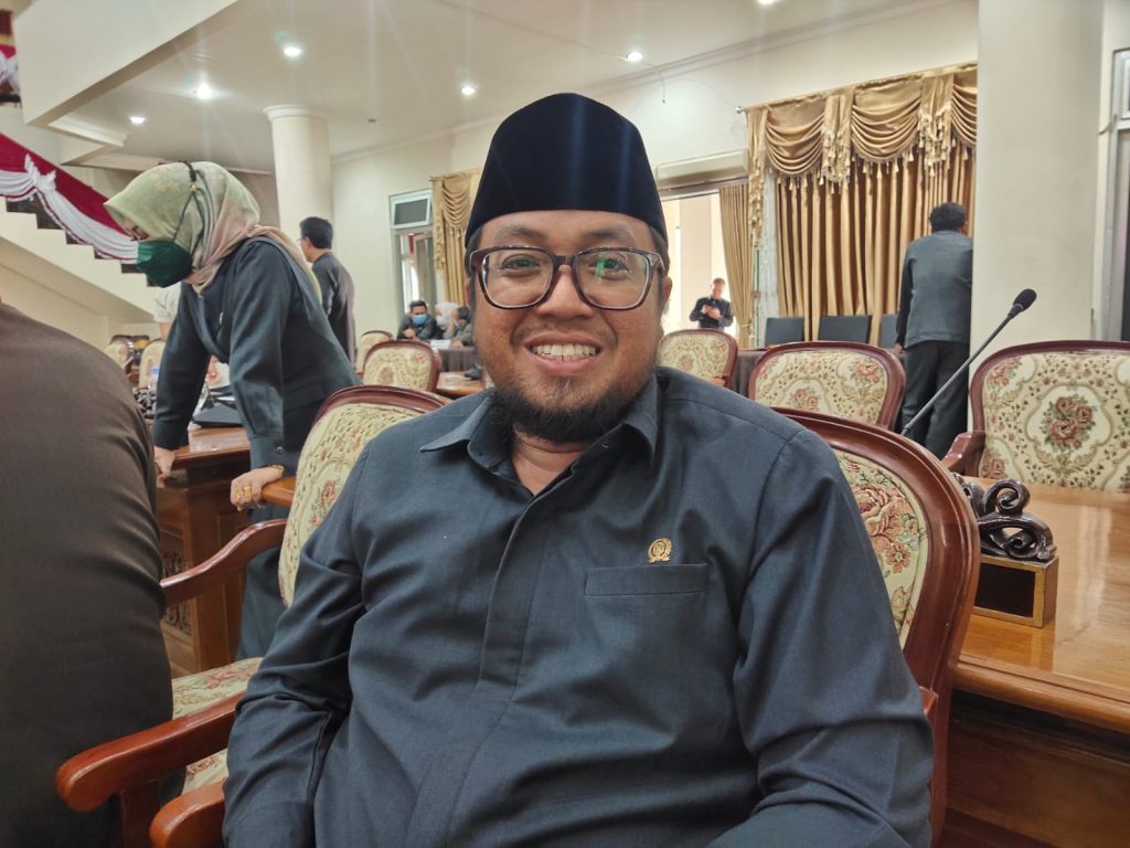 Ketua Komisi II DPRD Kabupaten Paser, Ikhwan Antasari