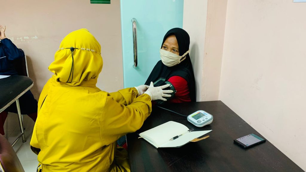 Warga melakukan skrining di Puskesmas Karangjati. (Ist)