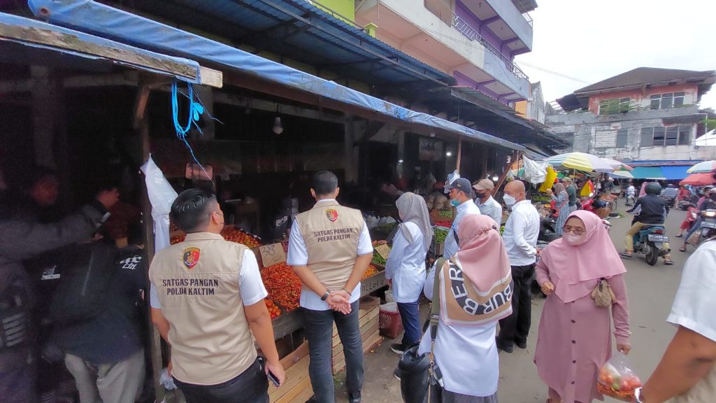 Sidak Pasar Pandansari Balikpapan. (DP)