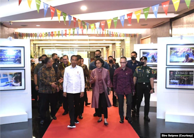 Pasar Modal Indonesia ternyata semakin diminati oleh generasi milineal dan generasi Z. Presiden Joko Widodo menilai hal tersebut sebagai capaian dan pertanda yang baik. (Foto: Courtesy/Biro Setpres)