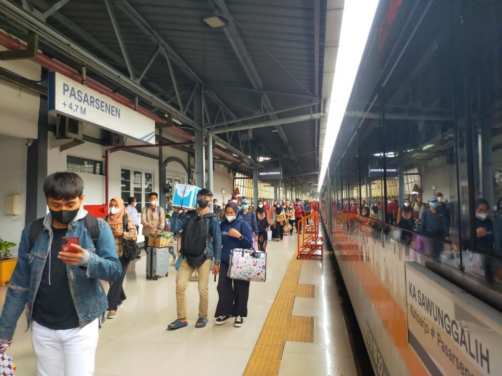 Aktivitas Station Kereta Api. (Ist)