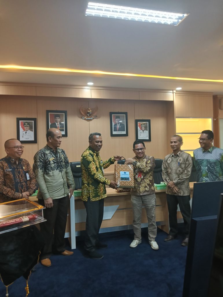 Pemkab Balangan melakukan koordinasi dengan Pemkab Paser. (Ist)