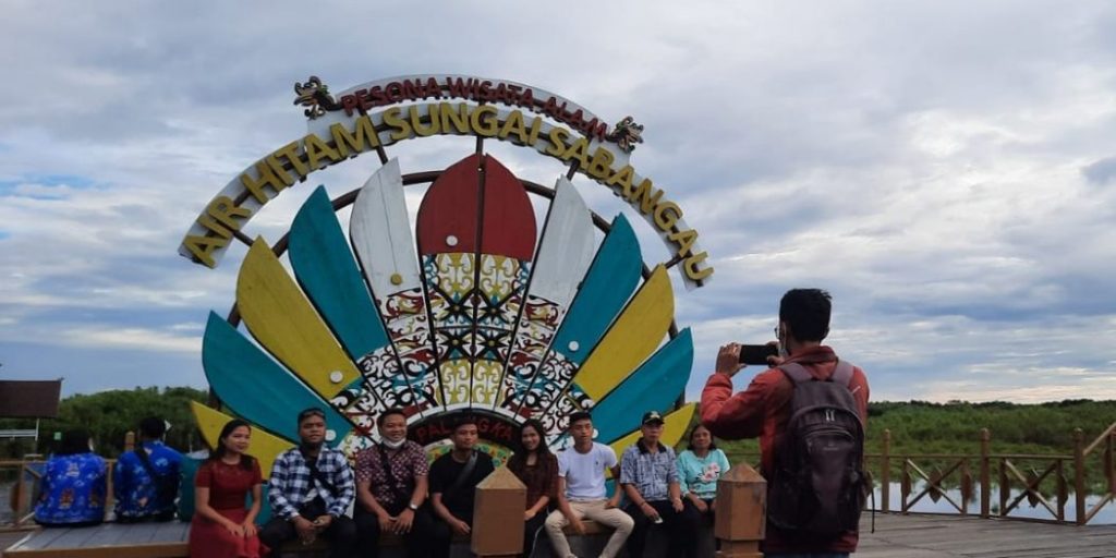 Wisata Air Hitam Kereng Bangkirai. (Ist)