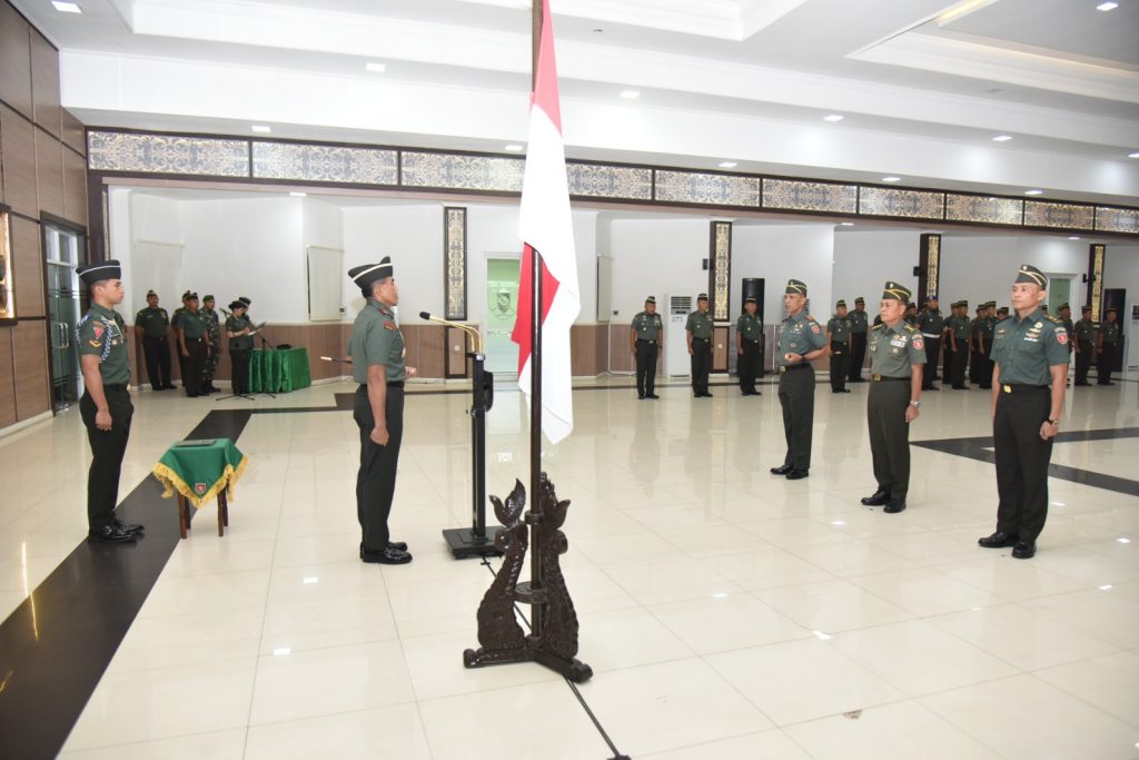 Pelaksanaan laporan korps kenaikan pangkat prajurit dan pegawai negeri sipil Kodam VI/Mulawarman. (Ist)