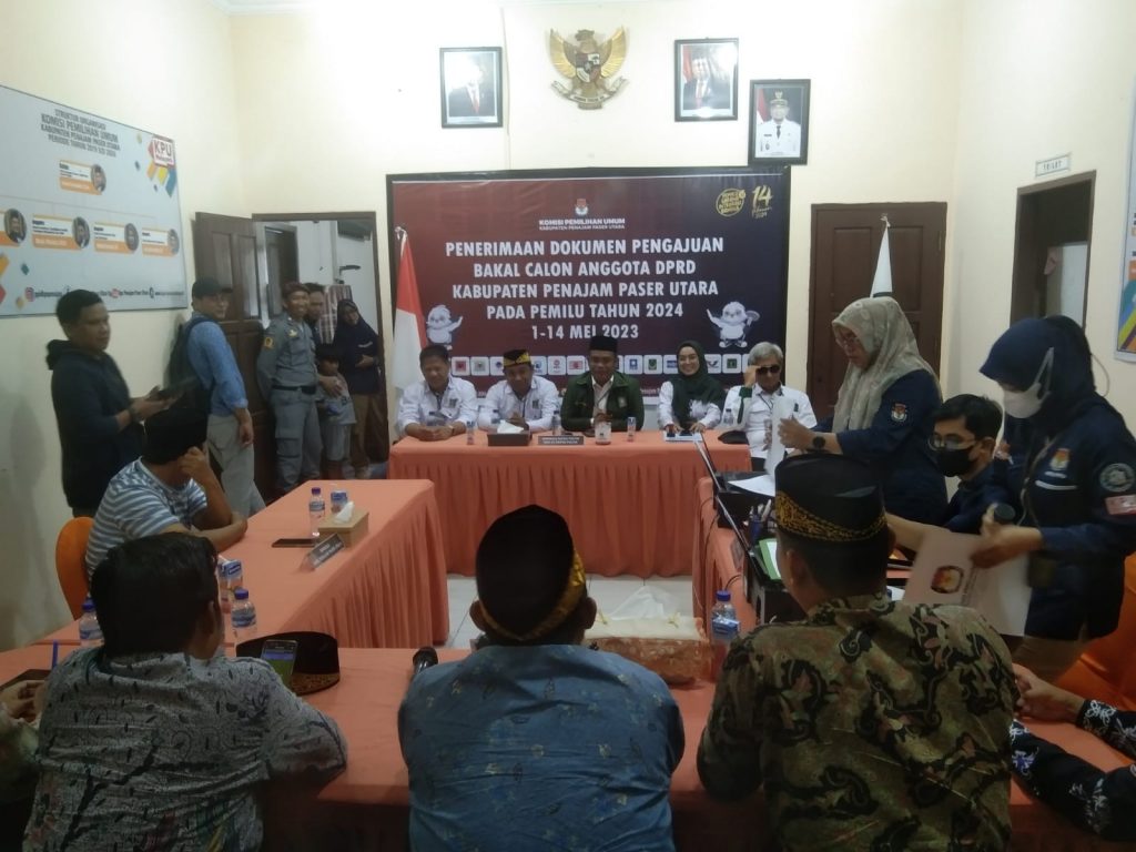 PKB Kabupaten PPU saat melakukan pendaftaran di KPU Kabupaten PPU. (Ist)