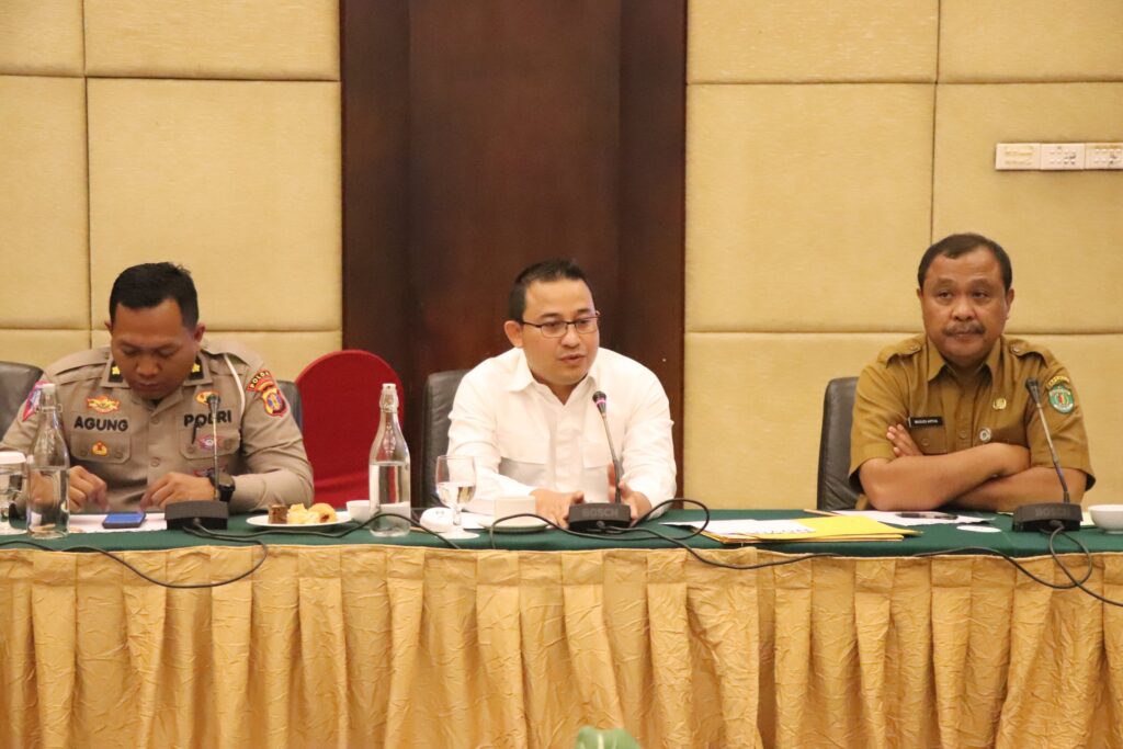 Rapat kerja Pansus Pajak Daerah dan Retribusi Daerah bersama Ditlantas Polda Kaltim, Bapenda Kaltim, Bapenda kabupaten/kota se-kaltim, BSDA kabupaten/kota, serta lainnya. (Ist)