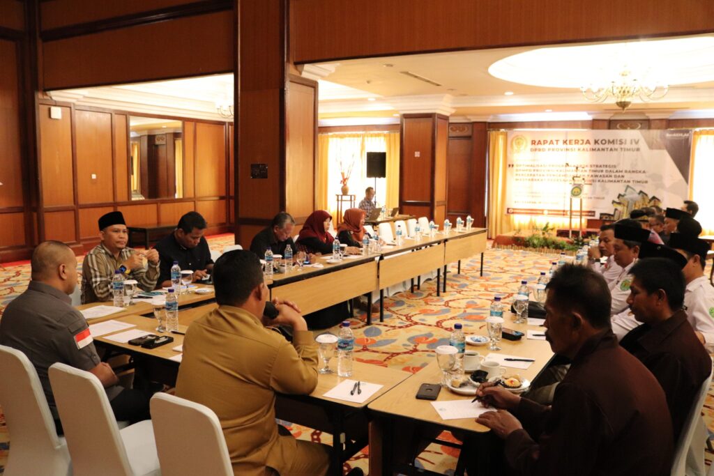 Komisi IV DPRD Kaltim menggelar rapat kerja bersama Mitra Kerja terkait Hotel Gran Senyiur Balikpapan. (Ist)