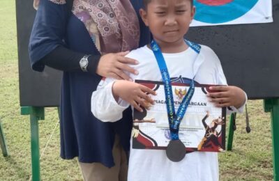 Ariza Muhammad Faeyza Akbar salah satu Atlit panahan yang tergabung dalam Club X Archery. (Ist)