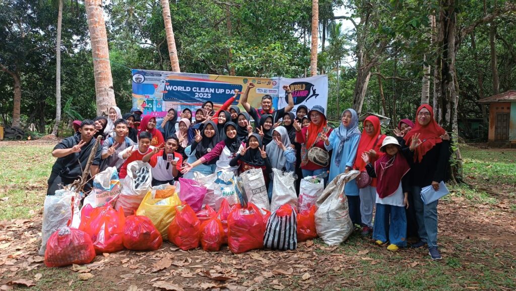 Memperingati Hari World Clean Up Tahun 2023. (Ist)