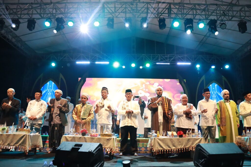 Wakil Ketua DPRD Kalim Sigit Wibowo hadiri kegiatan Kaltim Bershalawat ke-XI. (Ist)