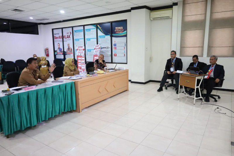 Sekretaris Daerah (Sekda) Kukar saat menjadi mentor seminar implementasi proyek kepala OPD. (Ist)