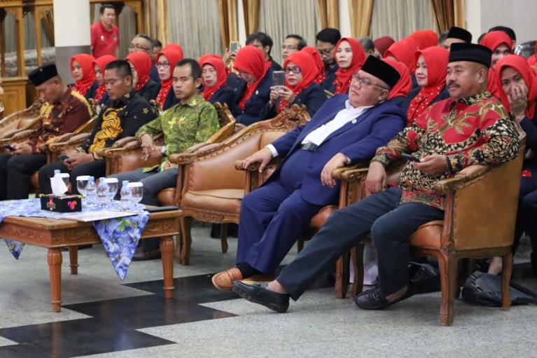 Bupati Kukar Edi Damansyah saat menghadiri pelantikan pengurus YJI Kukar. (Ist)