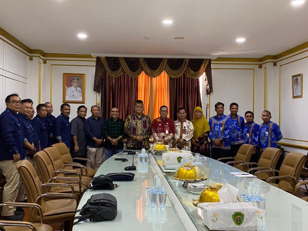 Pj Bupati PPU, Makmur Marbun terima kunjungan Sekda Banyumas. (Ist)
