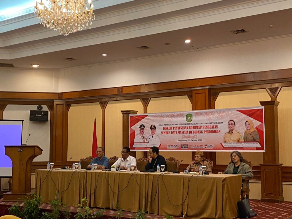 Suasana meeting ke-dua penyusunan roadmap pendidikan Kukar. (Ist)