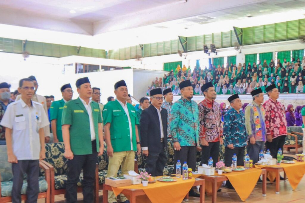 Nidya Listiyono selaku Ketua Komisi II DPRD Kaltim mewakili Ketua DPRD Kaltim hadiri kegiatan Jaga Keutuhan NKRI gagasan GP Ansor Kaltim di Kampus Melati Samarinda. (Ist)