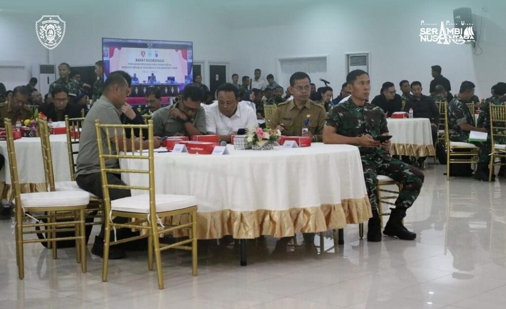 Sekda Kabupaten PPU, Tohar (Kedua dari Kanan). (Ist)