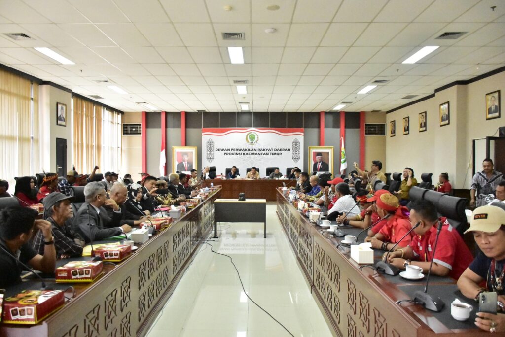 RDP Komisi I dalam berupaya mediasi persoalan konflik kelompok tani di Kabupaten Berau dengan PT. Berau Coal. (Ist)