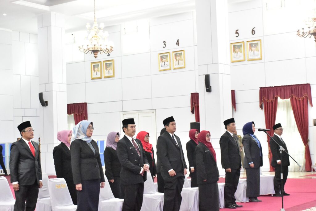 Norhayati US menghadiri Upacara Pelantikan dan Pengambilan Sumpah/Janji Jabatan Pejabat Administrator dan Pejabat Pengawas di Lingkup Pemprov Kaltim. (Ist)