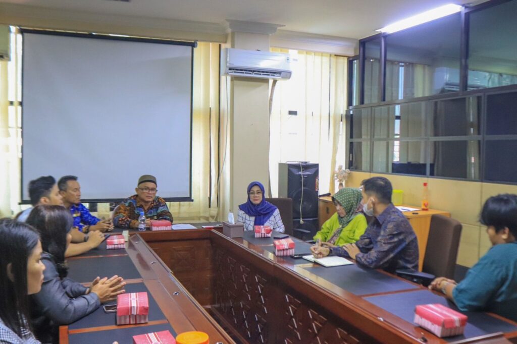 Sekretariat DPRD Kaltim Menerima Kunjungan Konsultasi Sekretariat DPRD Kubar. (Ist)