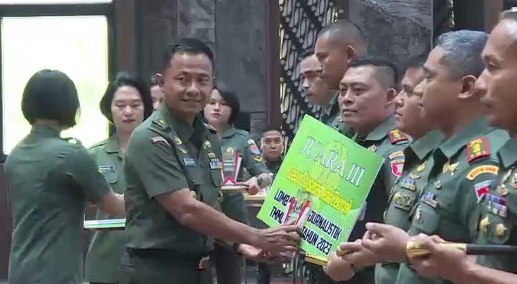 Kodim 1010/Tapin berhasil meraih Juara 3 Lomba Karya Jurnalistik kategori Dansatgas Media Elektronik pada kegiatan TNI Manunggal Membangun Desa (TMMD) Ke-118. (Ist)