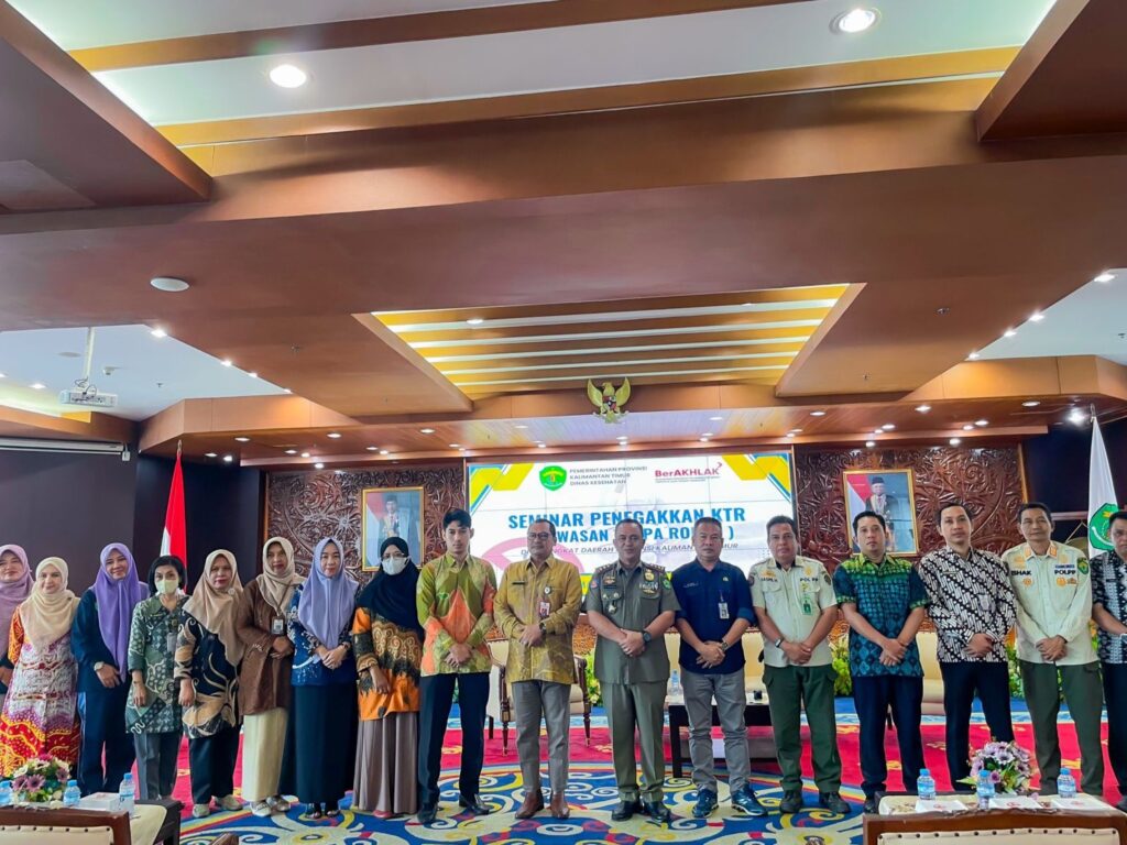 Perisalah Legislatif Ahli Muda Nina Afrida Muhery mewakili Sekretaris DPRD Kaltim menghadiri Seminar Penegakkan Kawasan Tanpa Rokok (KTR) di Perangkat Daerah Provinsi Kalimantan Timur. (Ist)