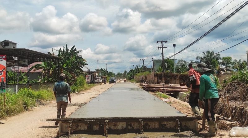 Pengerjaan proyek di Tanah Grogot Kabupaten Paser. (Ist)