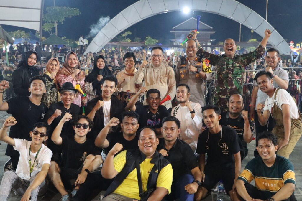 Kemeriahan perayaan malam tahun baru di Kabupaten PPU. (Ist)