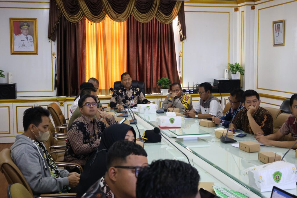Rapat persiapan pelaksanaan sosialisasi reforma agraria. (Ist)