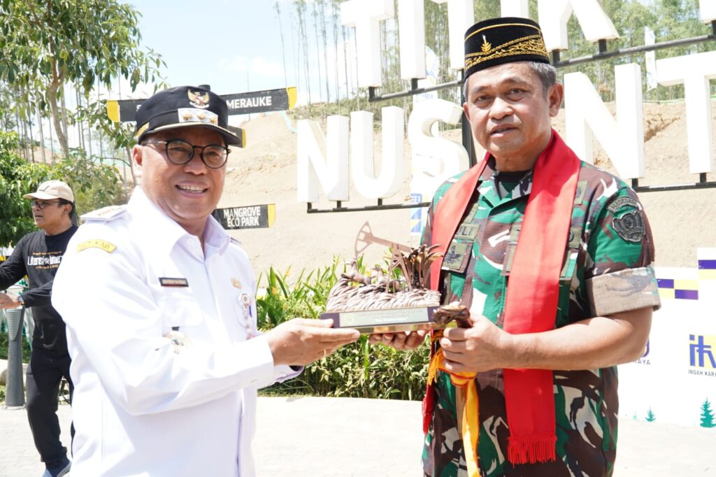 Pj Bupati PPU bersama Kasad. (Ist)