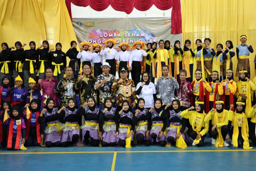 Pj Bupati PPU Buka Lomba Senam Ronggeng Tahun 2024. (Ist)