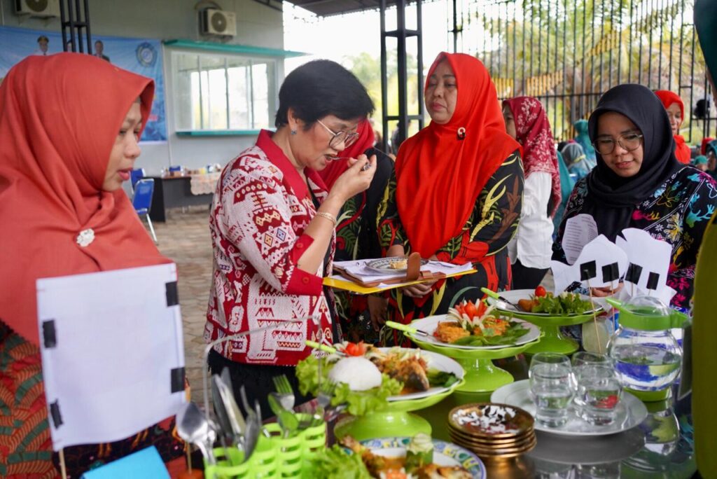 Buka Lomba Masak Serba Ikan, Ketua PKK PPU Ajak Budayakan Makan Ikan. (Ist)